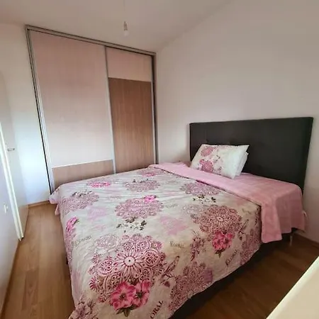 Lovely Fully Equipped Daire Üsküp